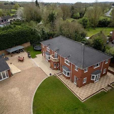 Stratford-Upon-Avon 4Br Family Mansion On 1 Acre With Pool, Gym & Bbq! Villa Henley-in-Arden Exterior photo
