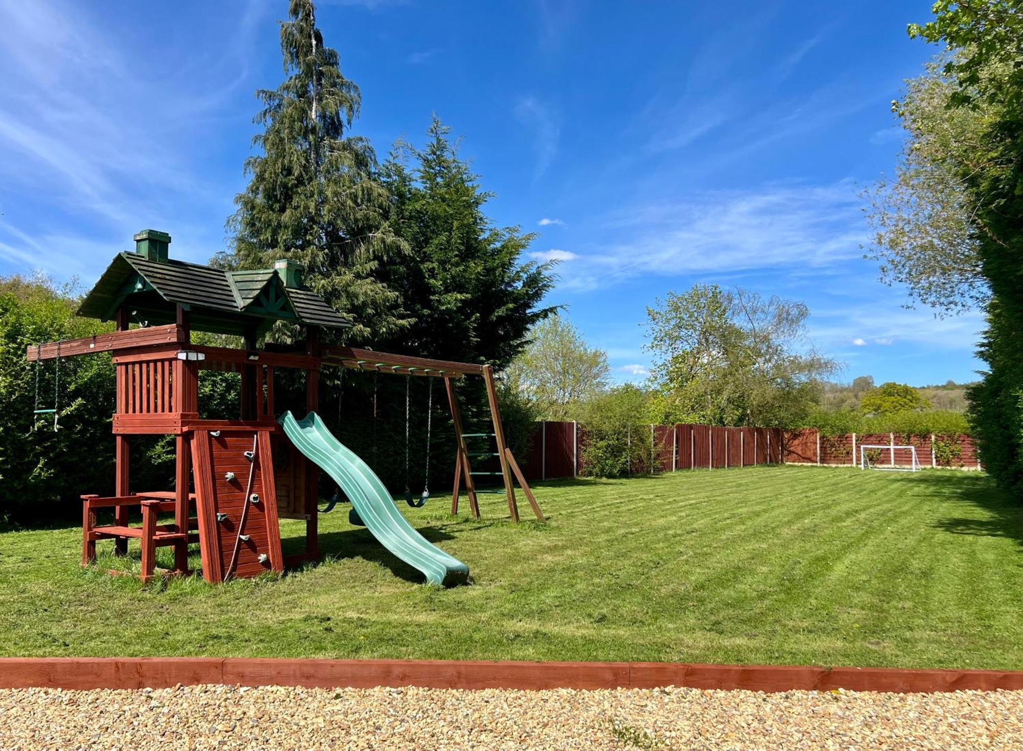 Stratford-upon-avon 4br Family Mansion On 1 Acre With Pool, Gym & Bbq! *