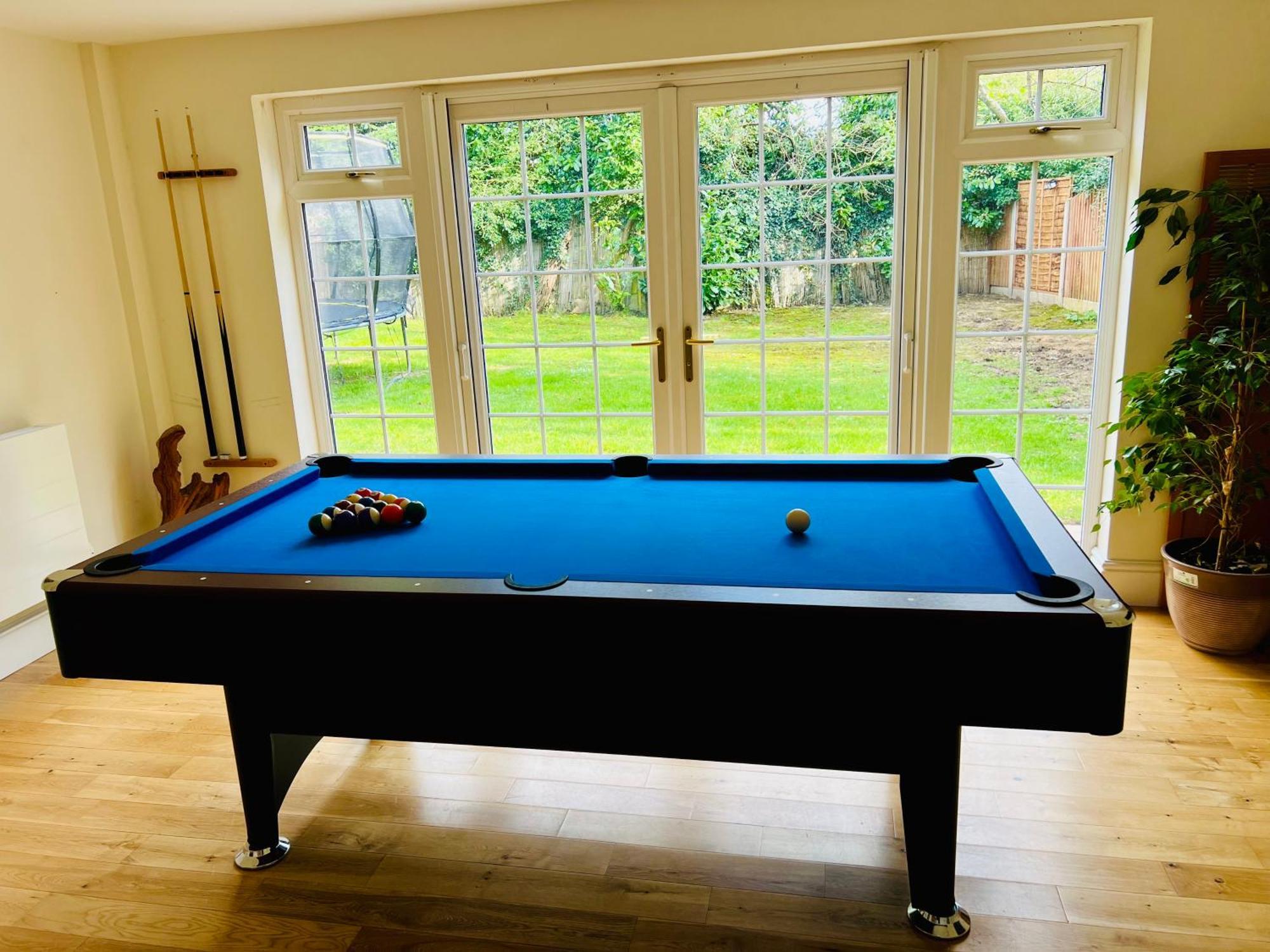 Stratford-upon-avon 4br Family Mansion On 1 Acre With Pool, Gym & Bbq!