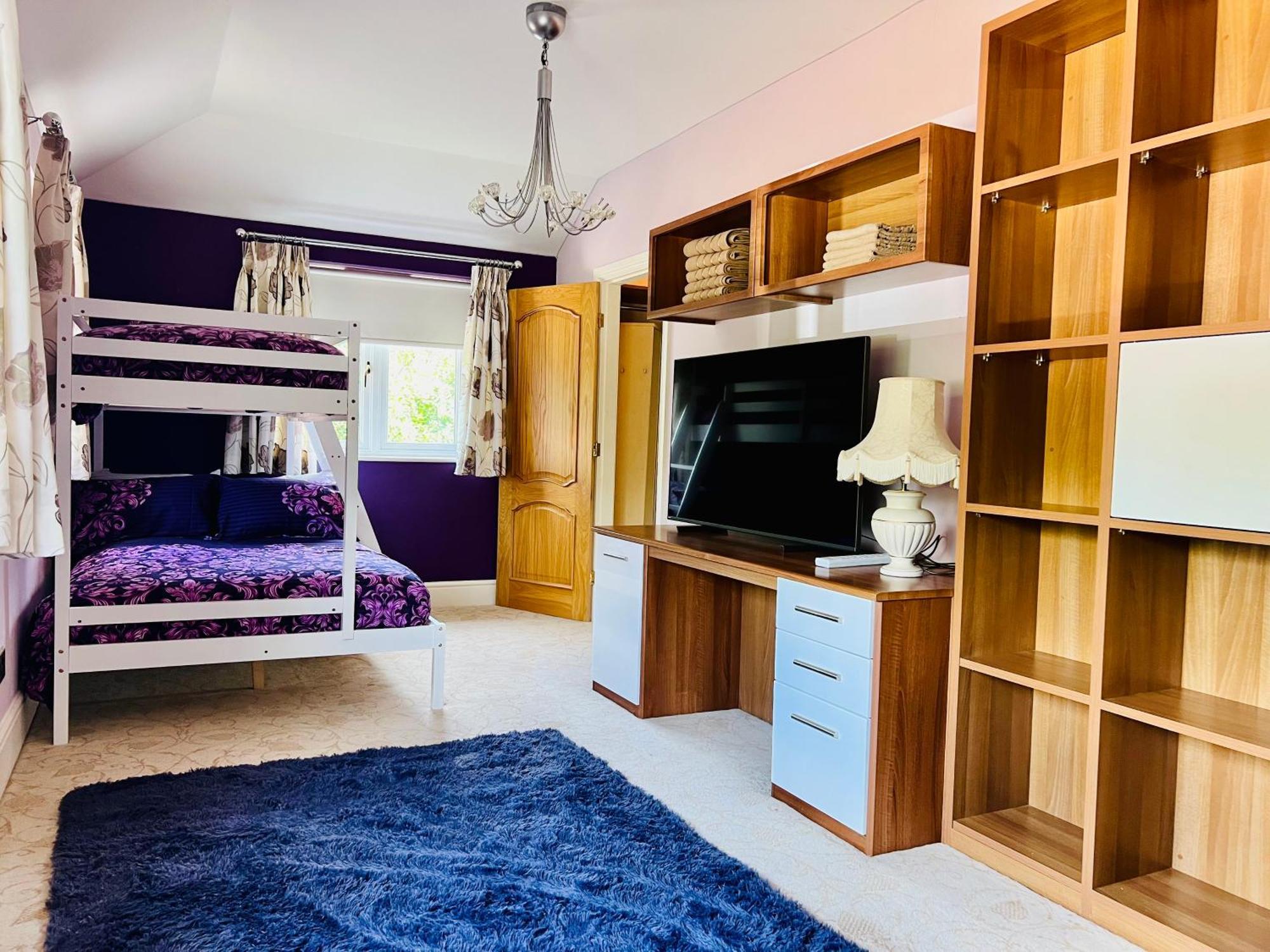 Stratford-upon-avon 4br Family Mansion On 1 Acre With Pool, Gym & Bbq! Henley-in-Arden