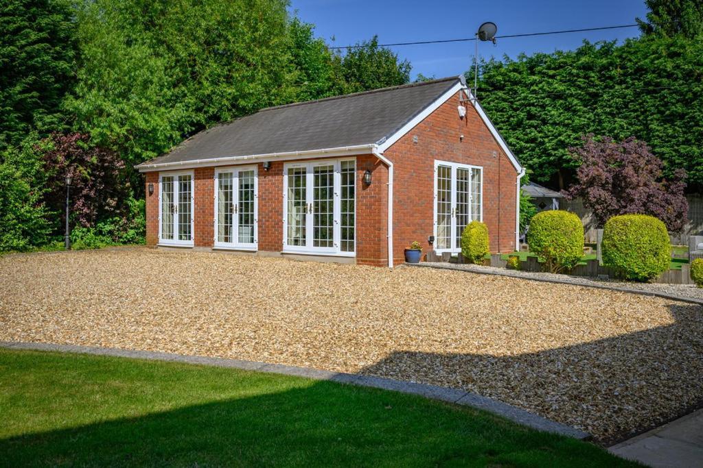 Stratford-upon-avon 4br Family Mansion On 1 Acre With Pool, Gym & Bbq! Henley-in-Arden
