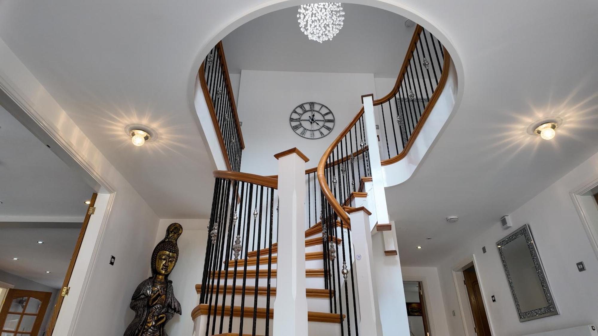 Stratford-upon-avon 4br Family Mansion On 1 Acre With Pool, Gym & Bbq!